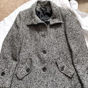 Women’s Jones New York black and white long wool coat, size 8